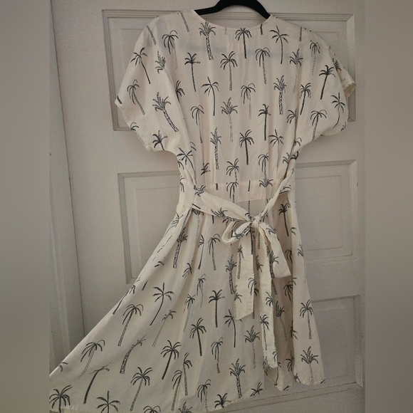 Marine Layer Camila Mini Dress | Palm Leaf Print | Size Medium | Soft Cotton - Picture 3 of 4